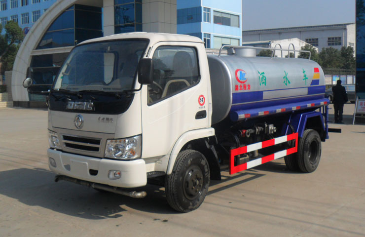 關(guān)于程力灑水車(chē)養(yǎng)護(hù)