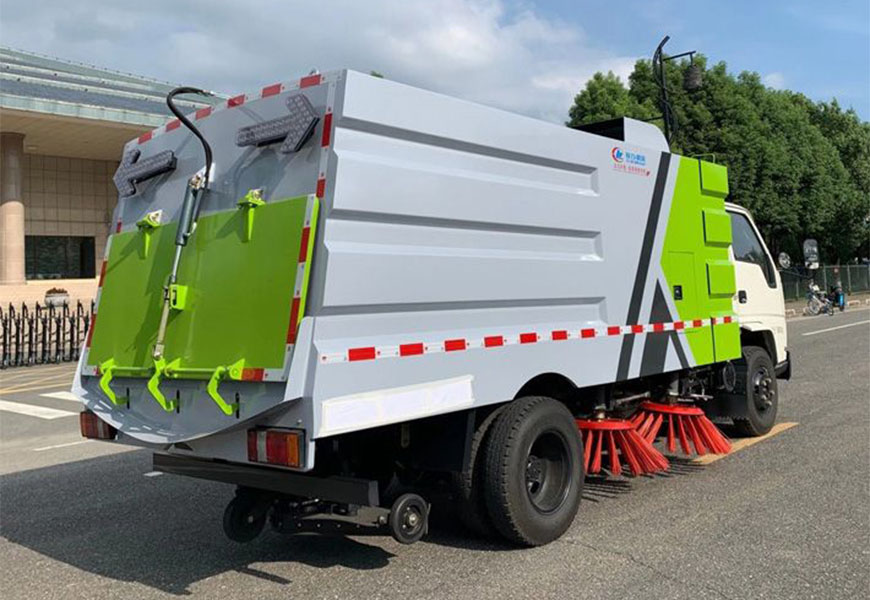 江鈴順達(dá)掃路車(chē)展示圖