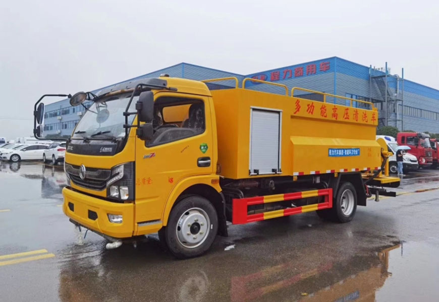 國(guó)六東風(fēng)大多利卡管道疏通清洗車