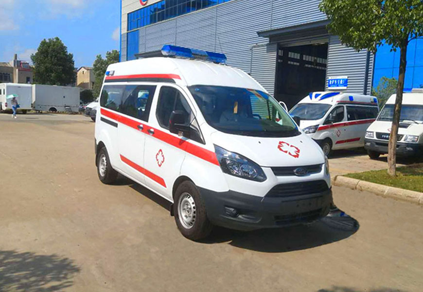 國(guó)六福特V362短軸中頂救護(hù)車(柴油版)